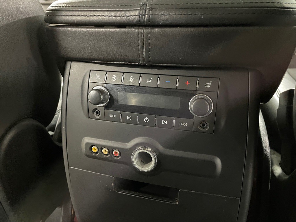 2007 Cadillac Escalade Image 21