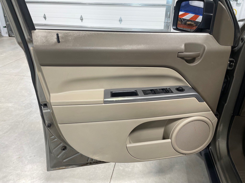 2007 Jeep Patriot Image 11