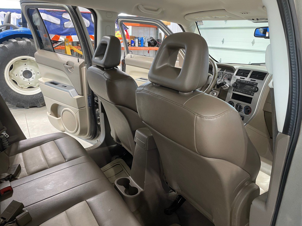 2007 Jeep Patriot Image 16