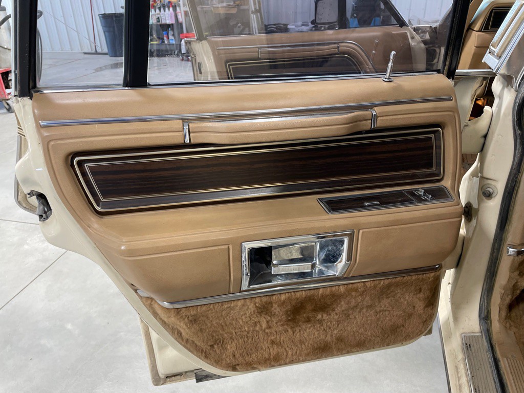 1983 Lincoln Mark VI Image 13