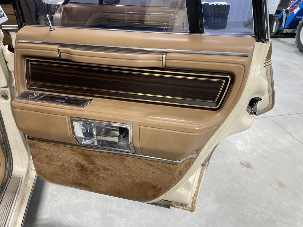 1983 Lincoln Mark VI Image 16