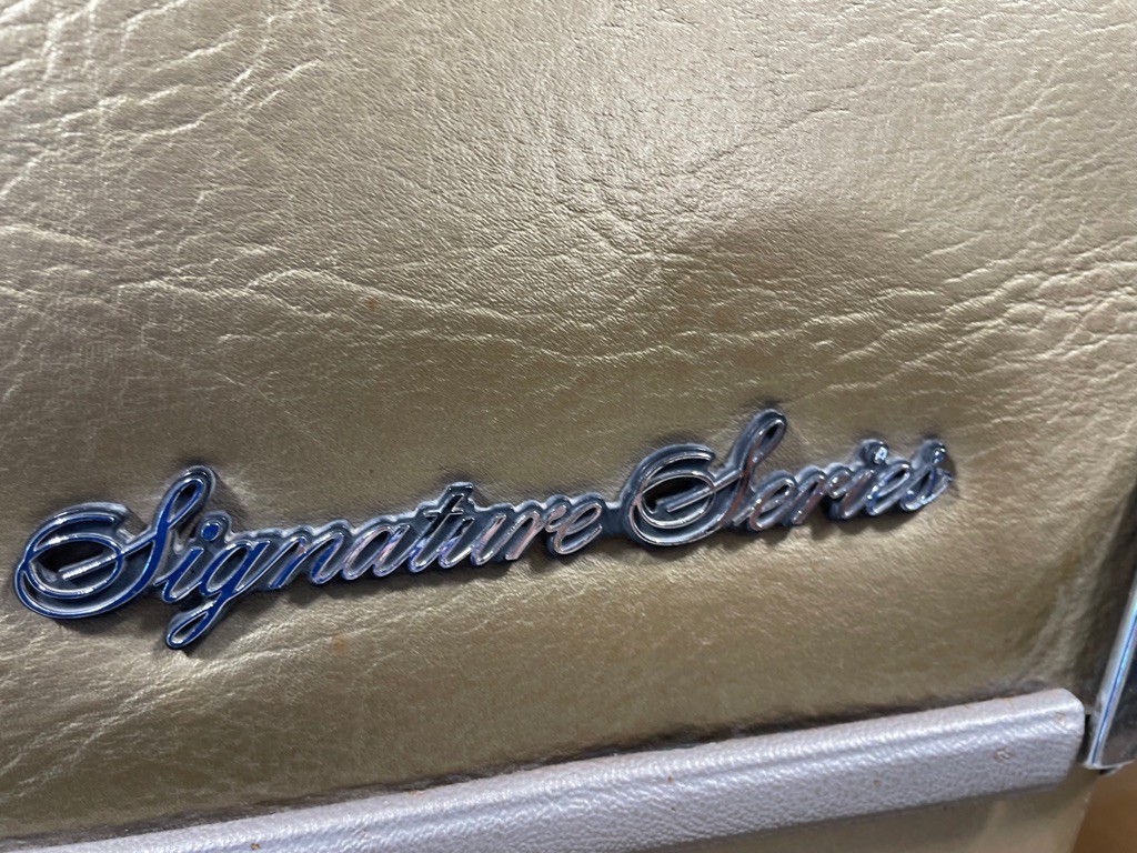 1983 Lincoln Mark VI Image 26