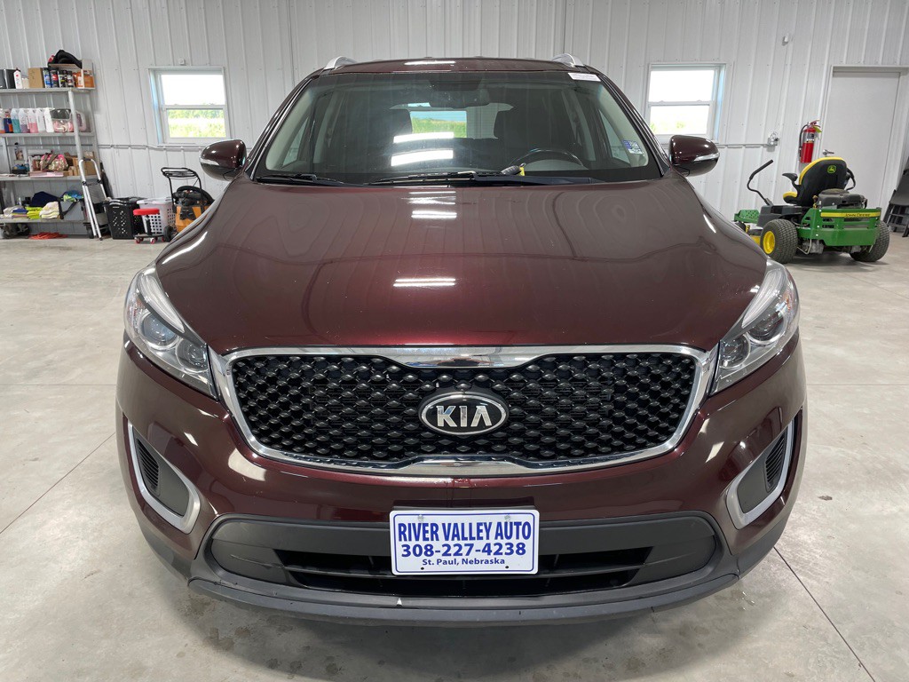 2017 Kia Sorento Image 2