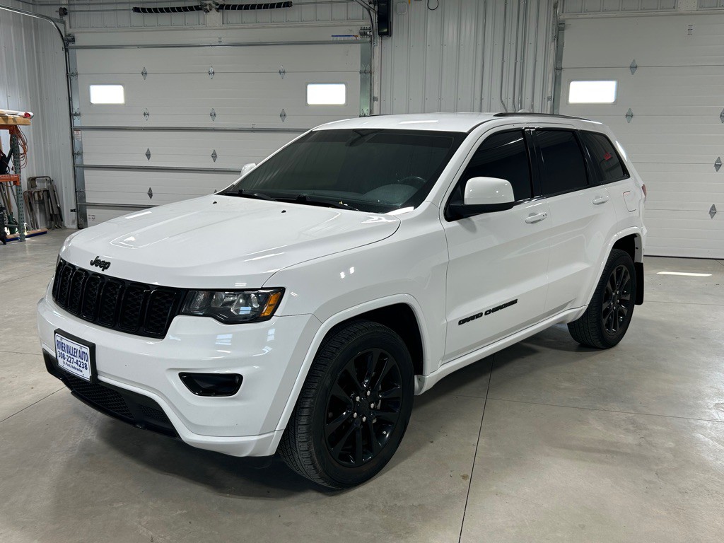 2017 Jeep Grand Cherokee Image 1