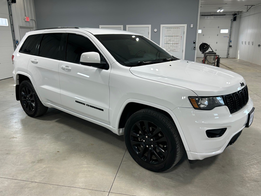 2017 Jeep Grand Cherokee Image 7