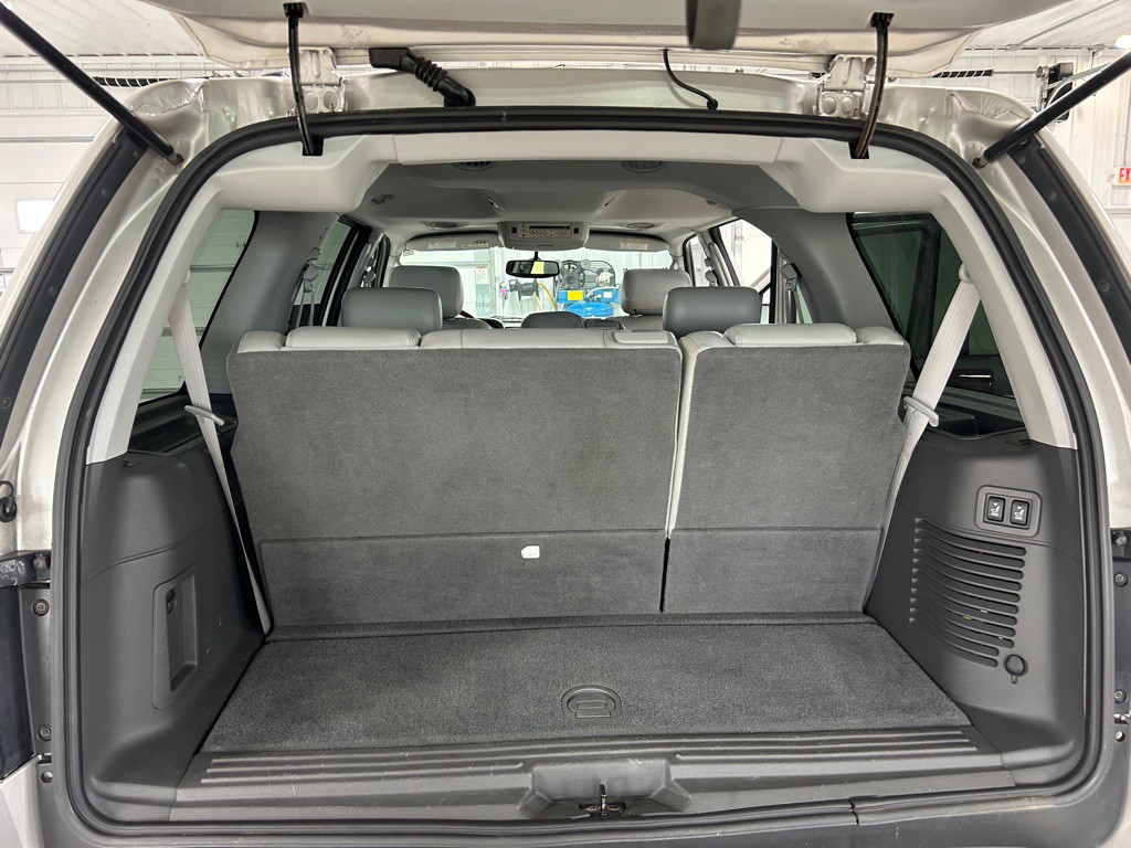 2005 Lincoln Navigator Image 17
