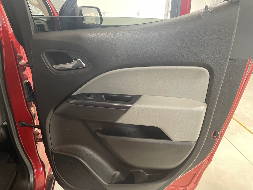 2016 Chevrolet Colorado Image 25