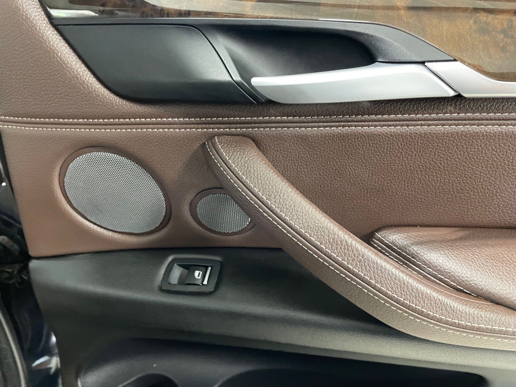 2016 BMW X5 Image 24