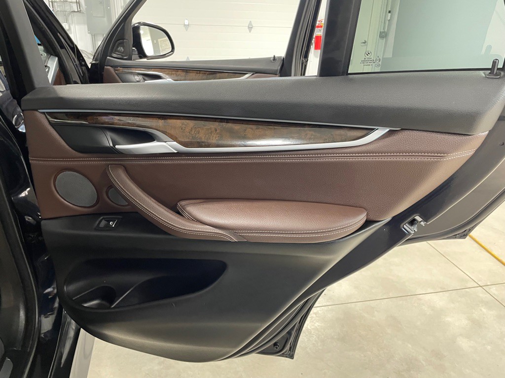2016 BMW X5 Image 25