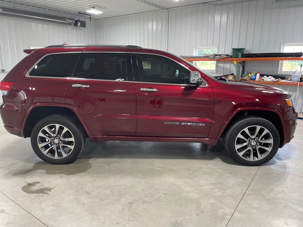 2017 Jeep Grand Cherokee Image 8