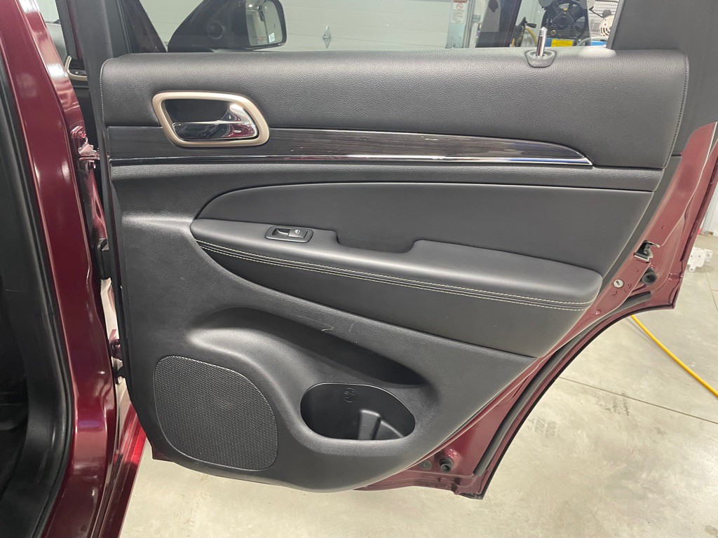 2017 Jeep Grand Cherokee Image 26