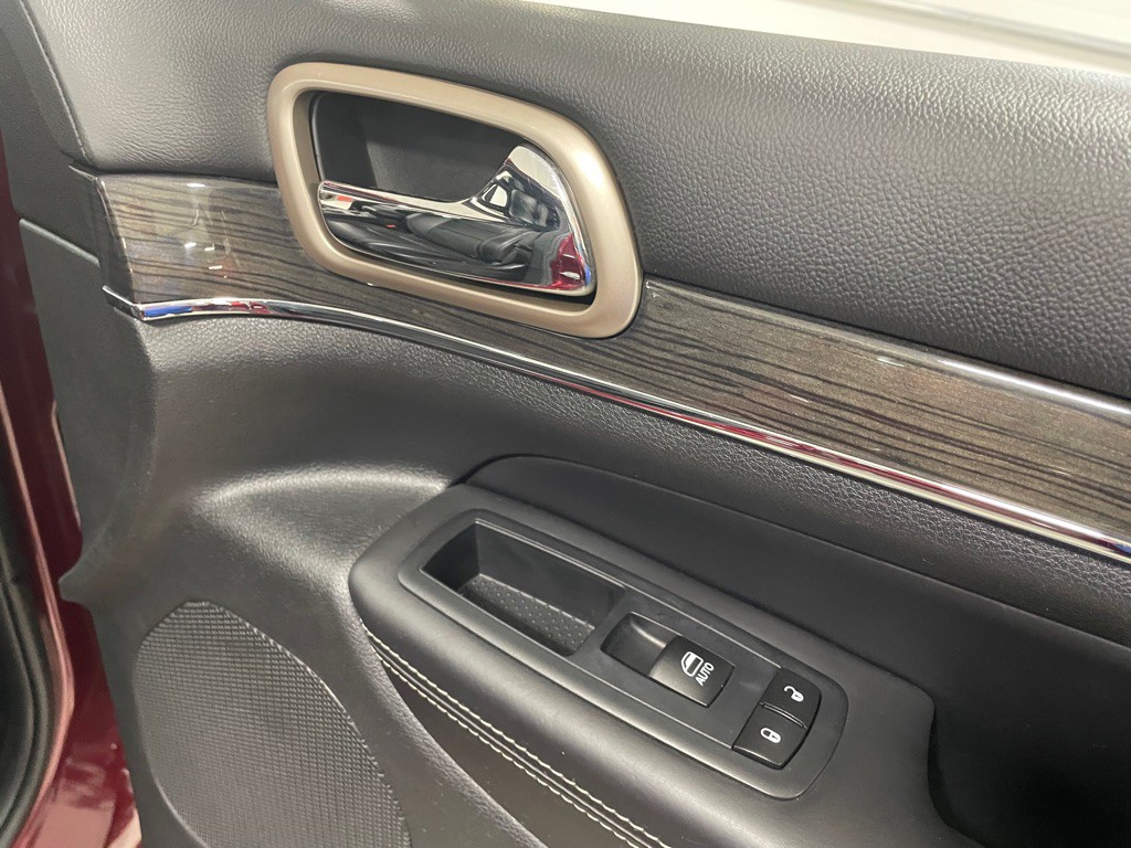 2017 Jeep Grand Cherokee Image 30