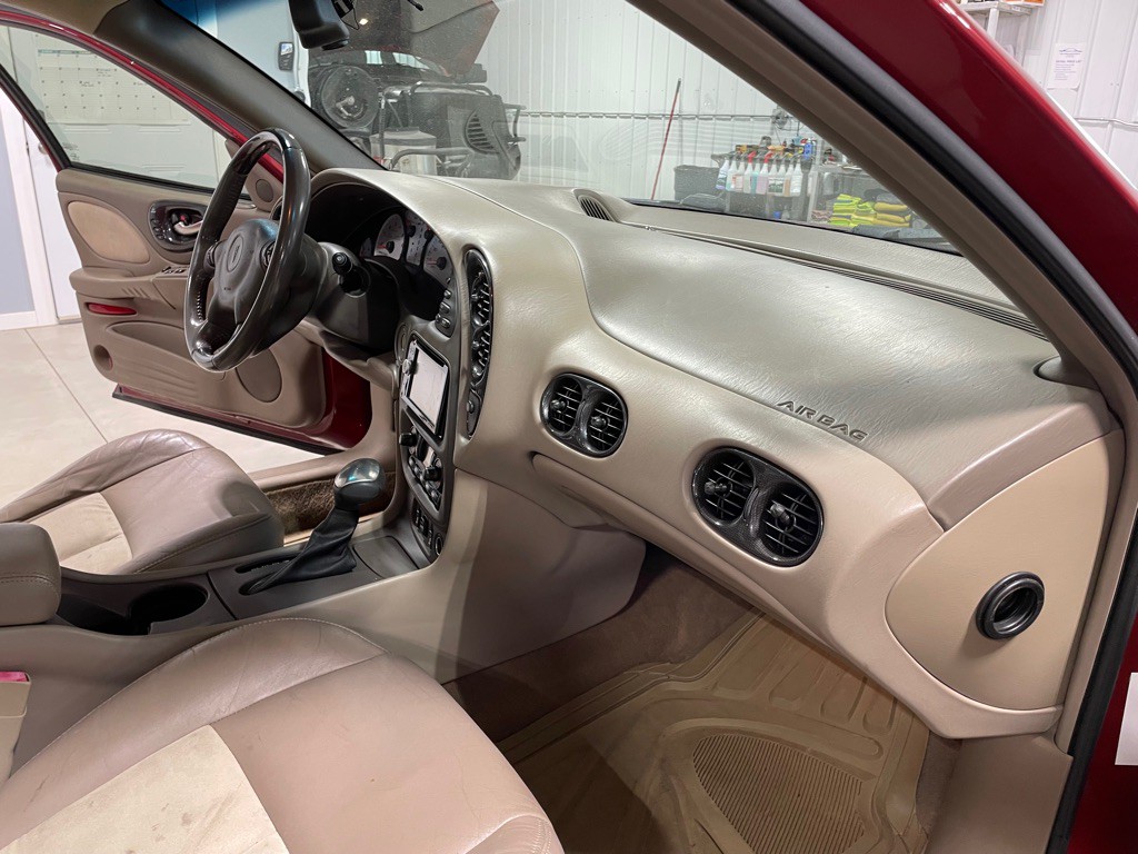 2005 Pontiac Bonneville Image 20
