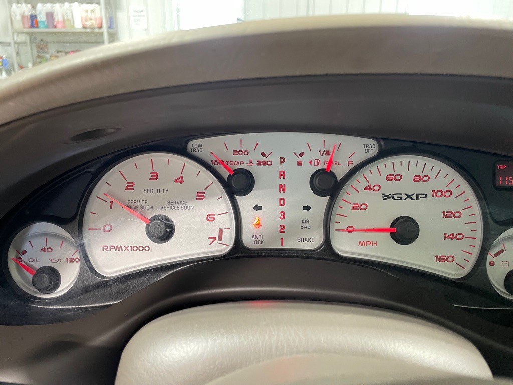 2005 Pontiac Bonneville Image 26