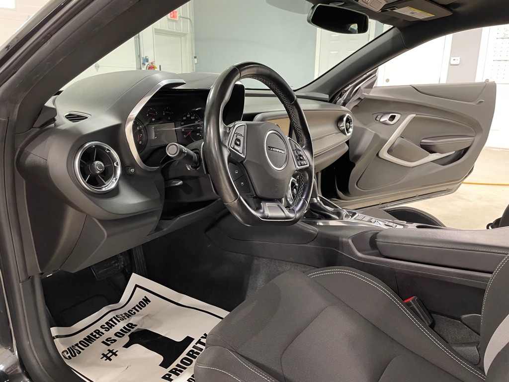 2019 Chevrolet Camaro Image 9
