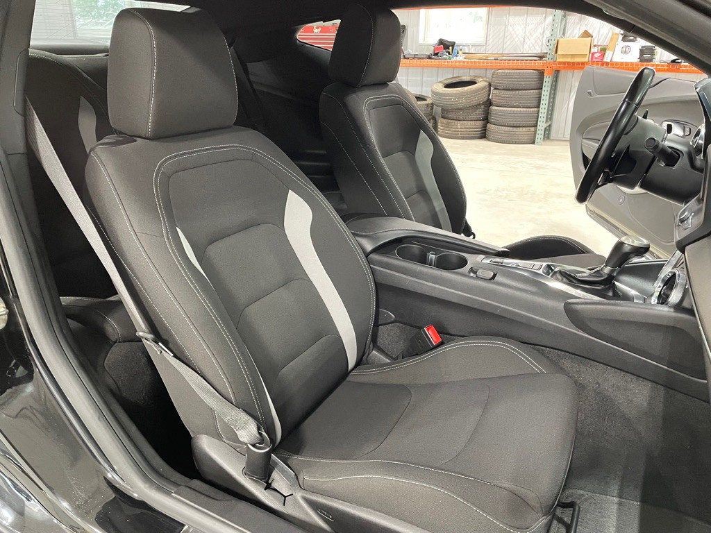 2019 Chevrolet Camaro Image 19