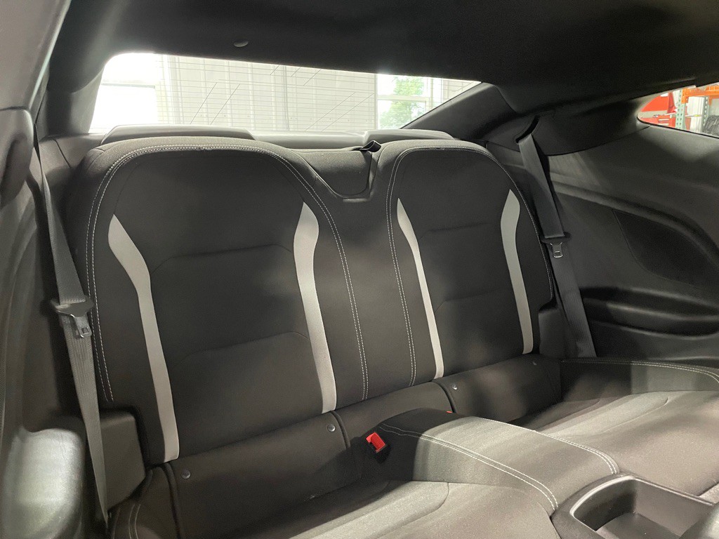 2019 Chevrolet Camaro Image 22