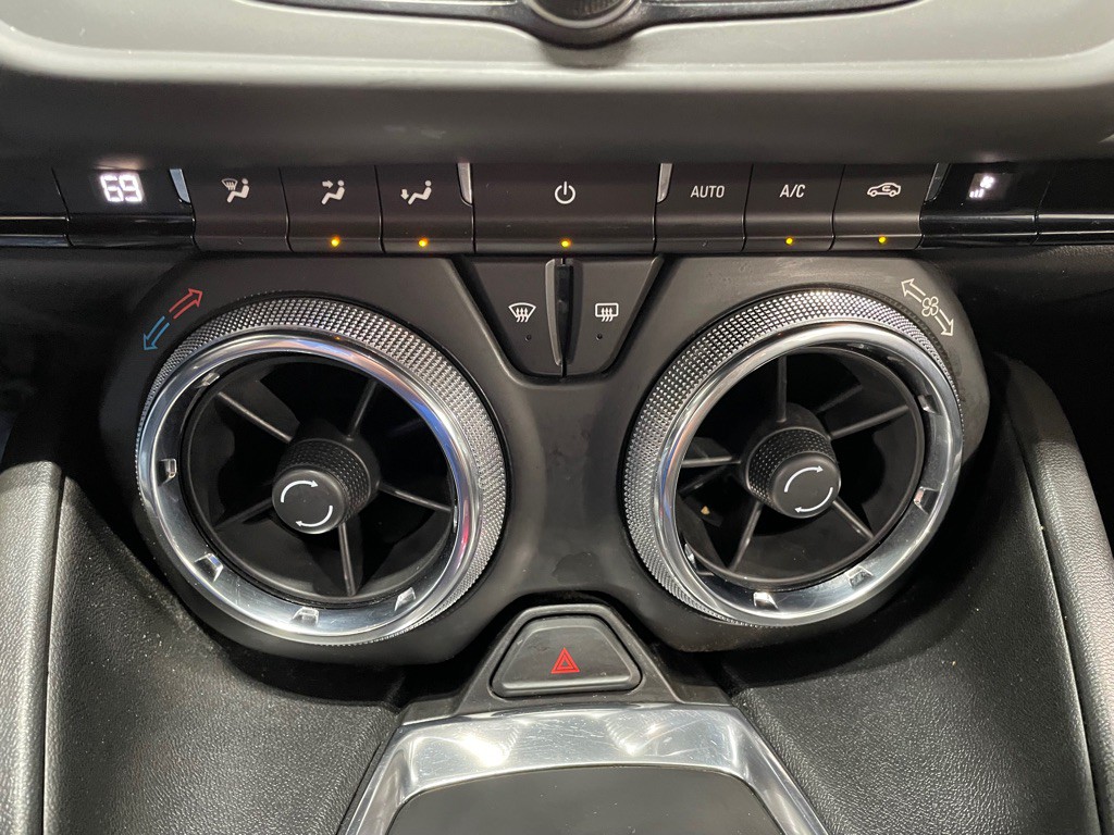 2019 Chevrolet Camaro Image 30