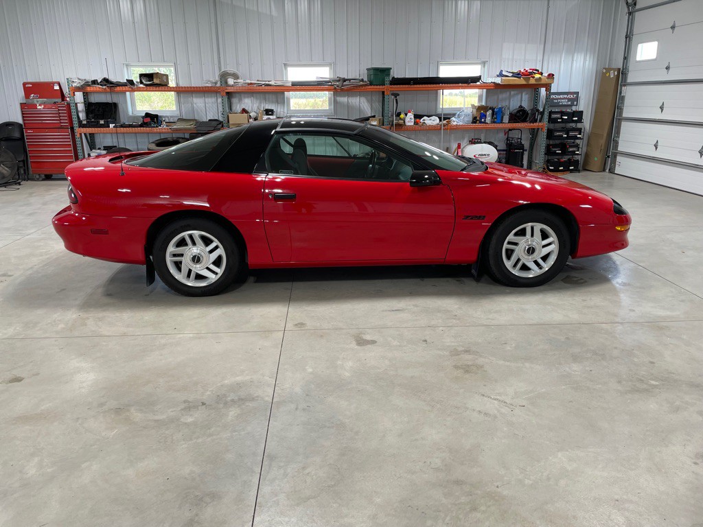 1994 Chevrolet Camaro Image 9