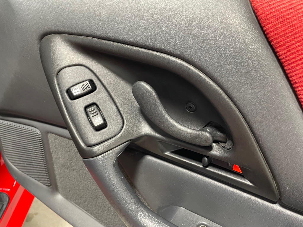 1994 Chevrolet Camaro Image 26