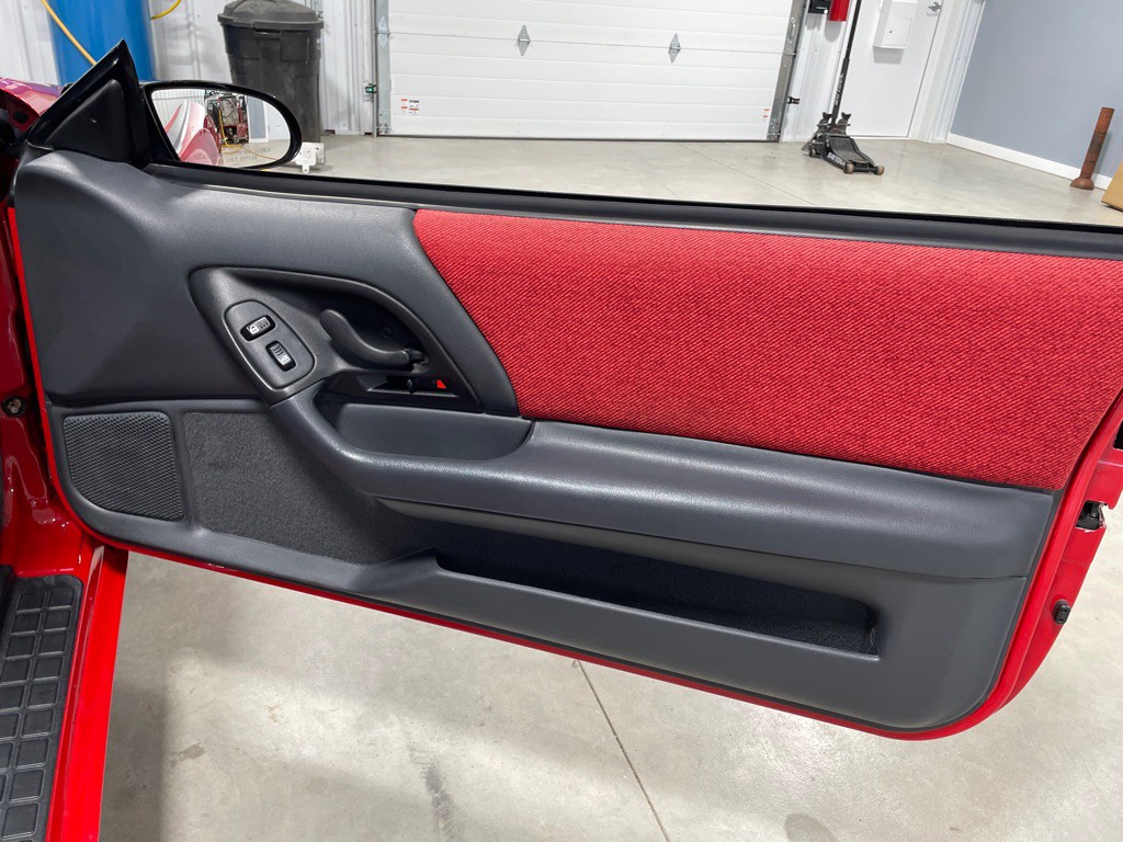 1994 Chevrolet Camaro Image 27