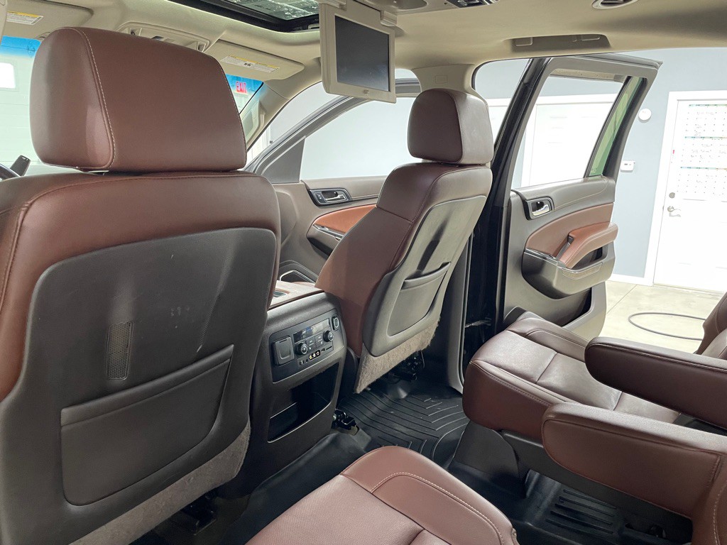 2015 Chevrolet Suburban Image 14