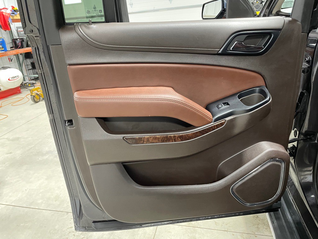 2015 Chevrolet Suburban Image 18