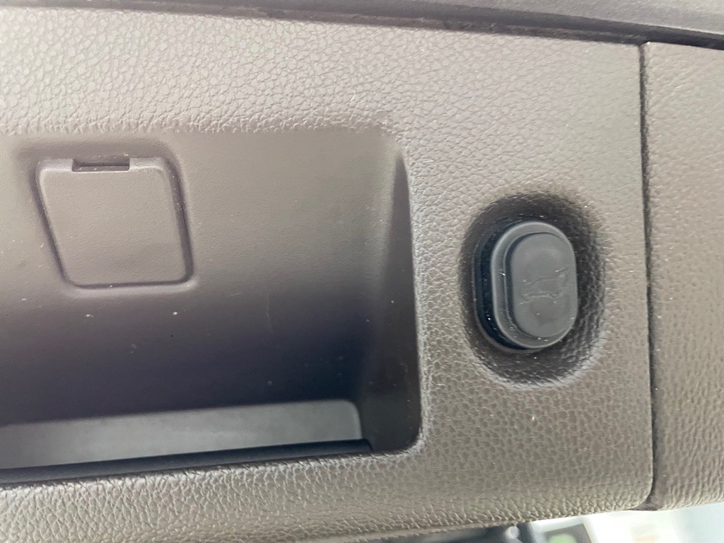 2015 Chevrolet Suburban Image 24