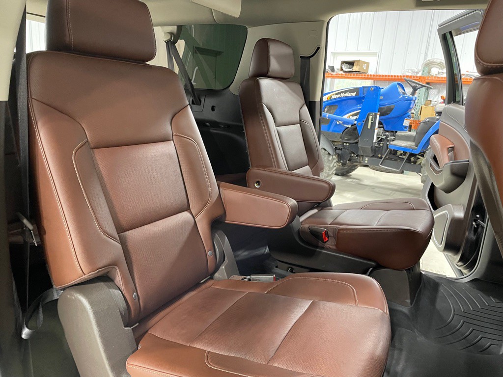 2015 Chevrolet Suburban Image 26