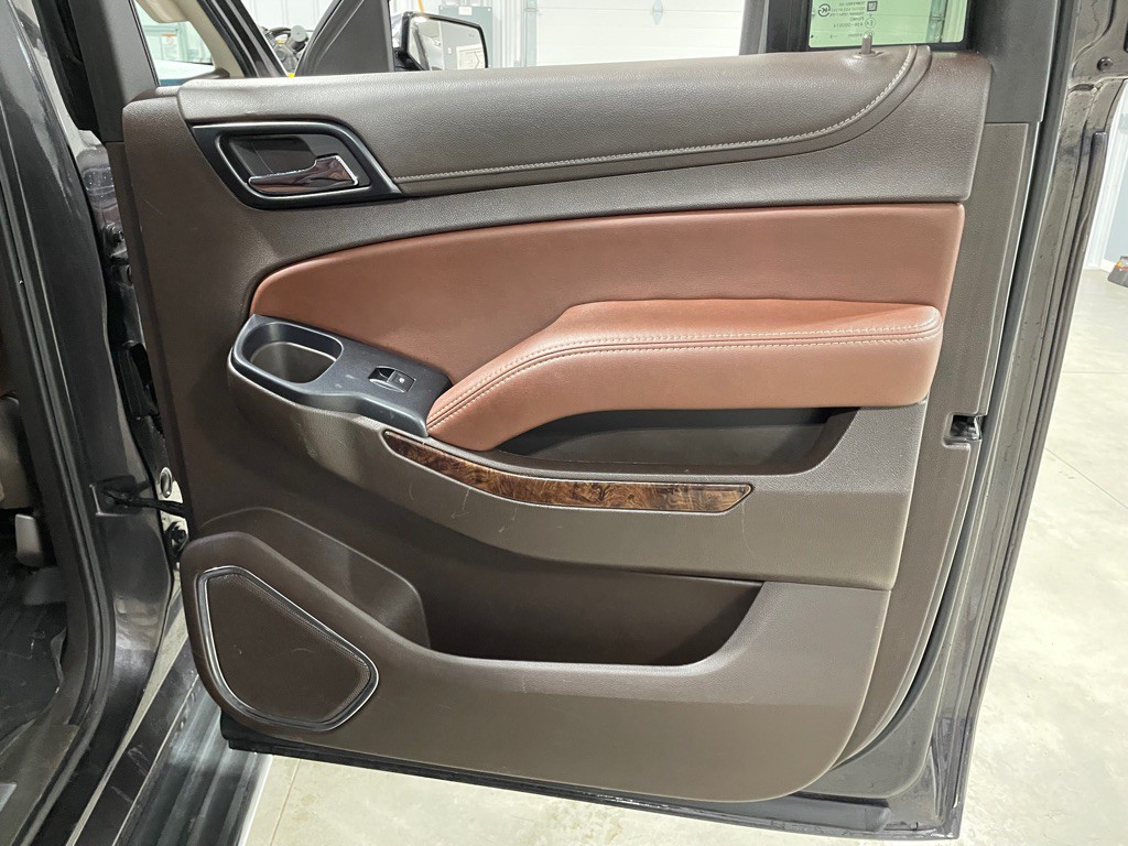 2015 Chevrolet Suburban Image 28