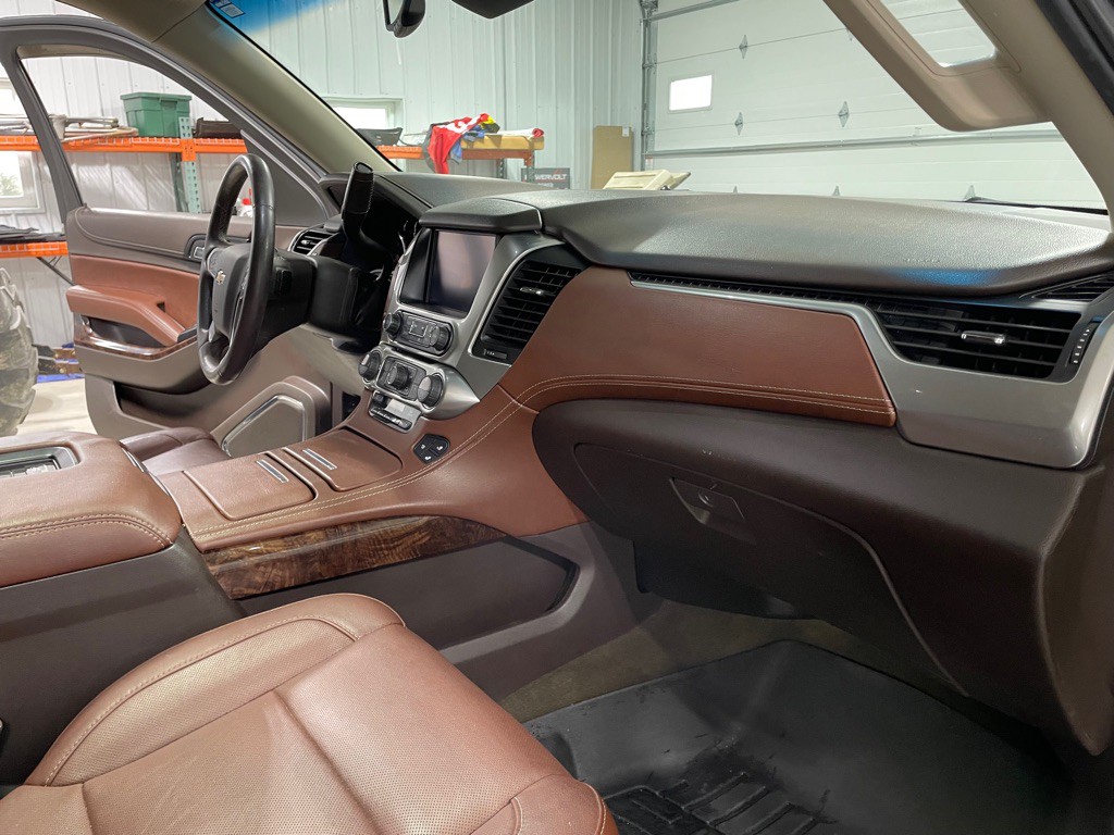 2015 Chevrolet Suburban Image 29
