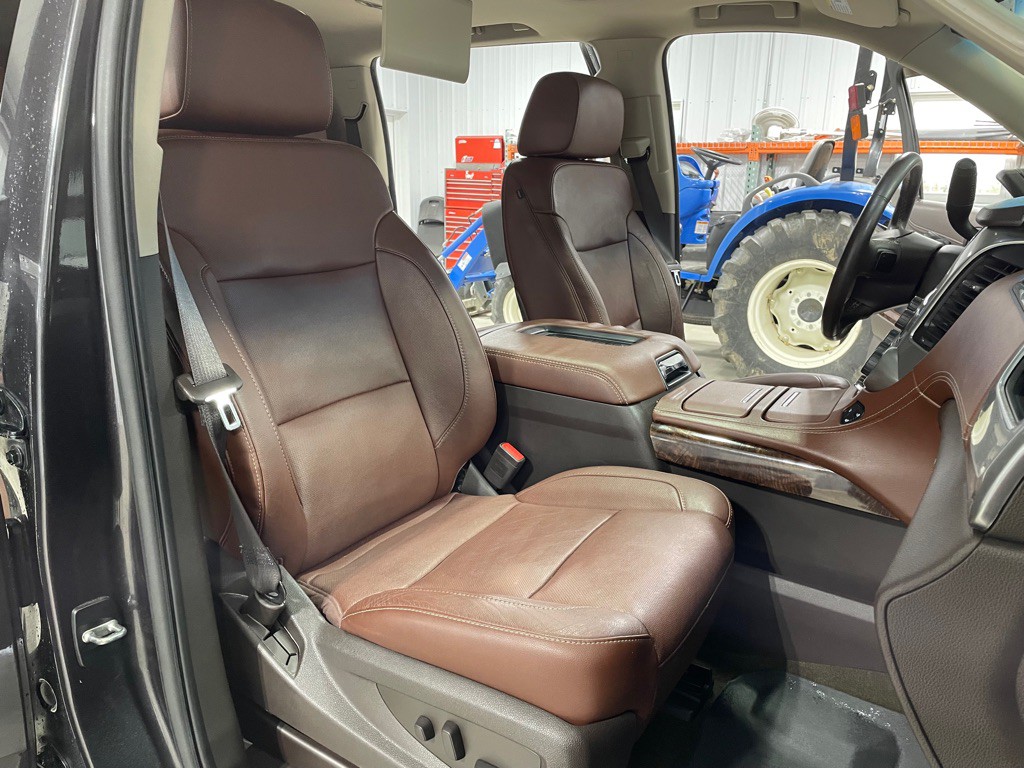2015 Chevrolet Suburban Image 30