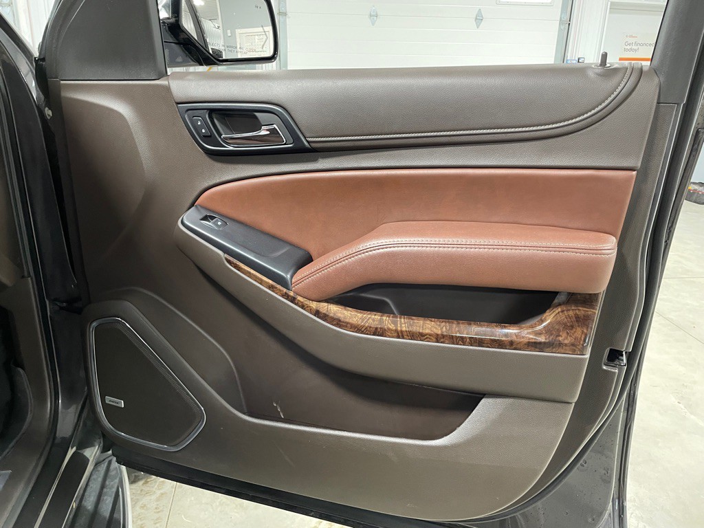 2015 Chevrolet Suburban Image 33