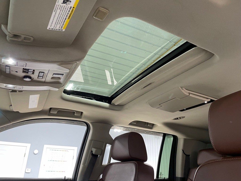 2015 Chevrolet Suburban Image 41