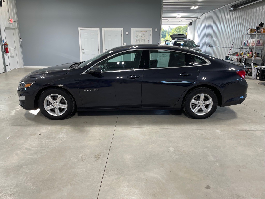 2023 Chevrolet Malibu Image 4