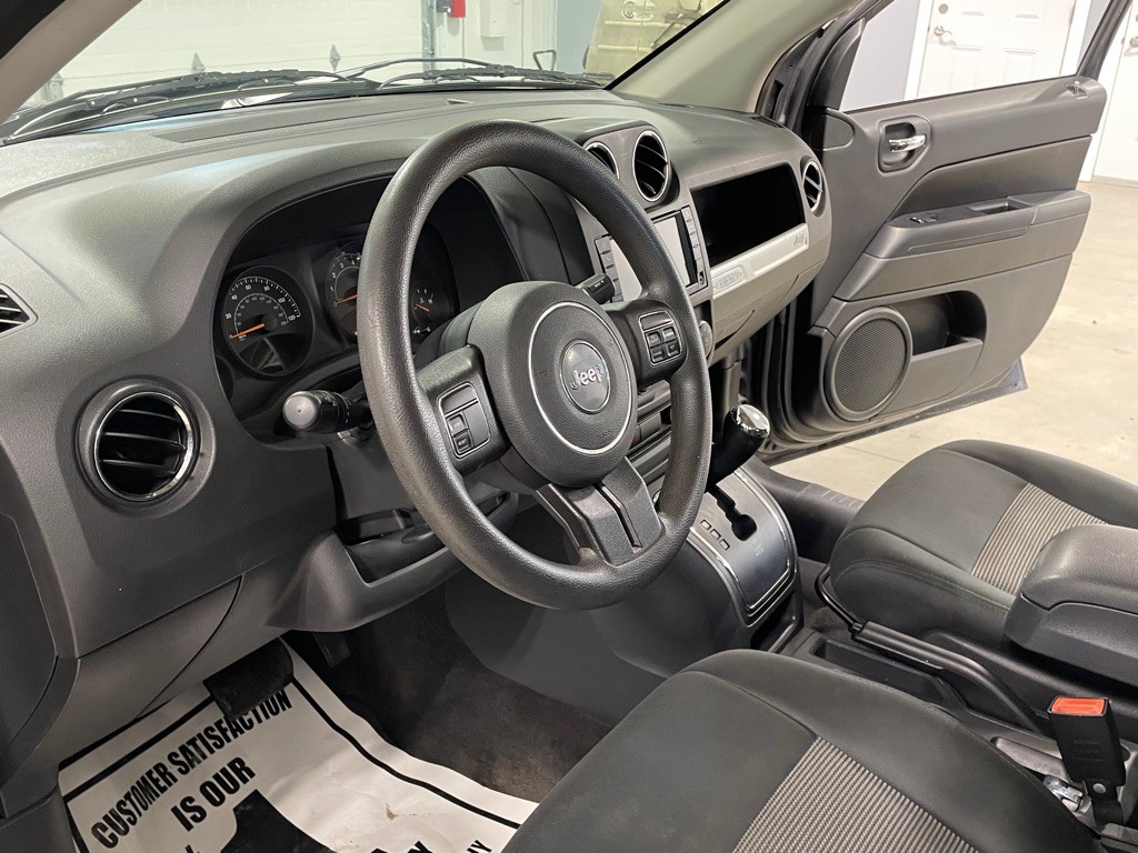 2014 Jeep Compass Image 9