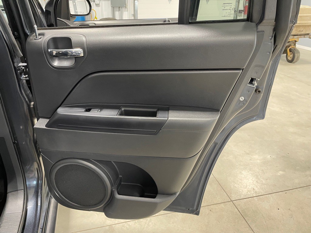2014 Jeep Compass Image 23