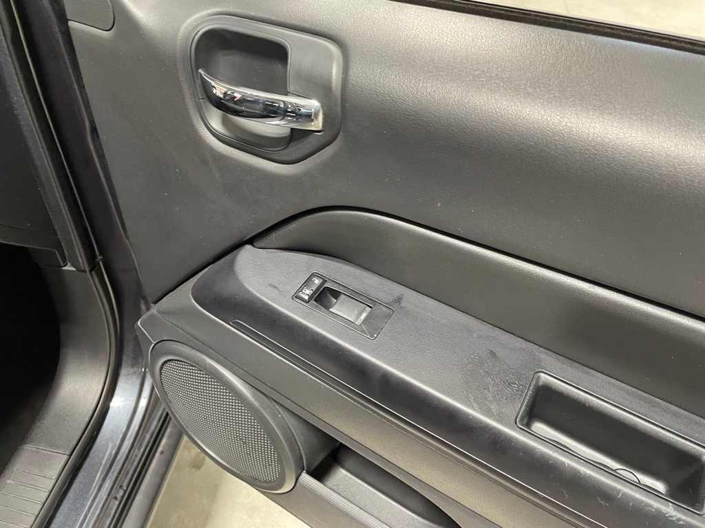 2014 Jeep Compass Image 27