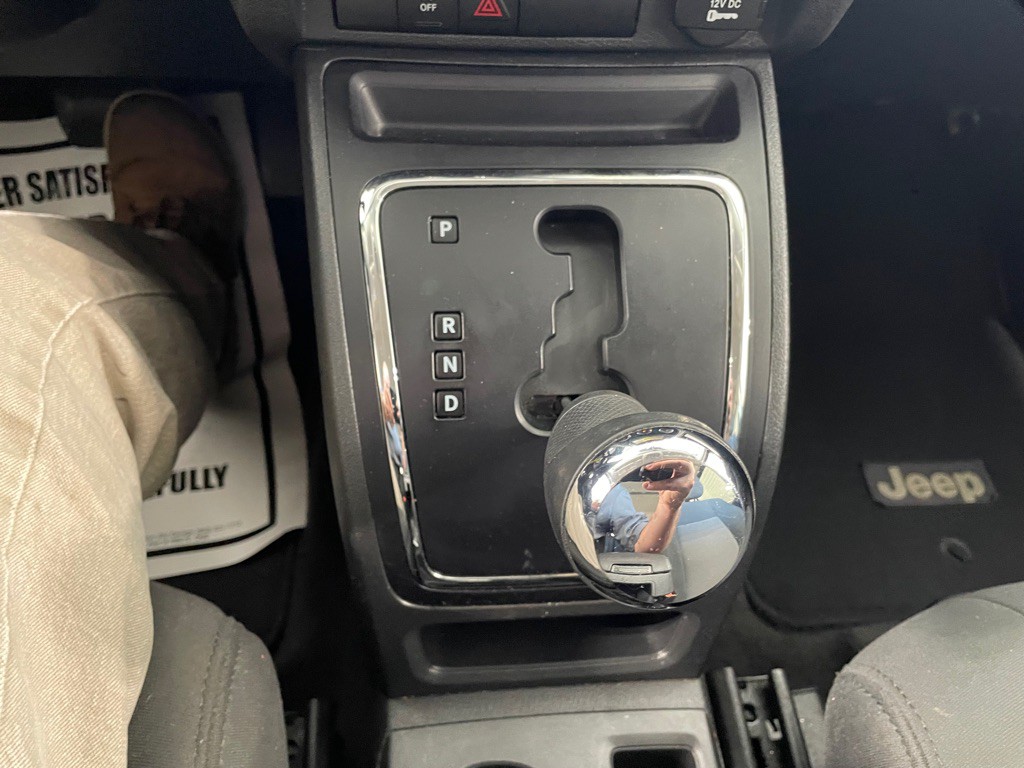2014 Jeep Compass Image 34
