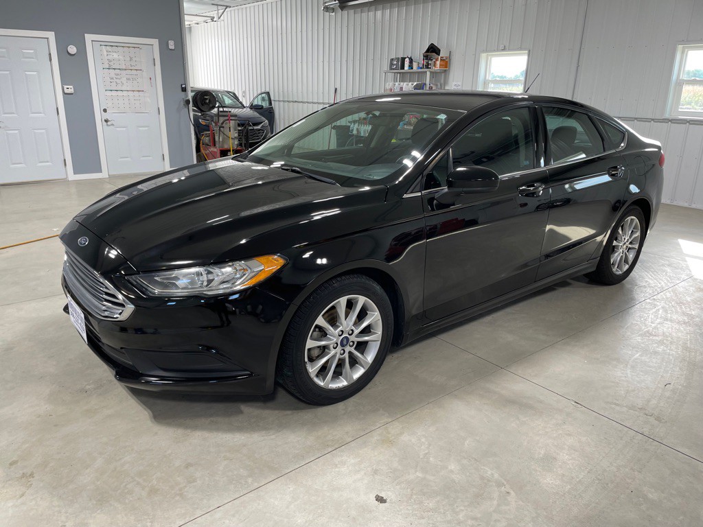 2017 Ford Fusion Image 3