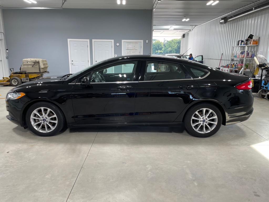 2017 Ford Fusion Image 4