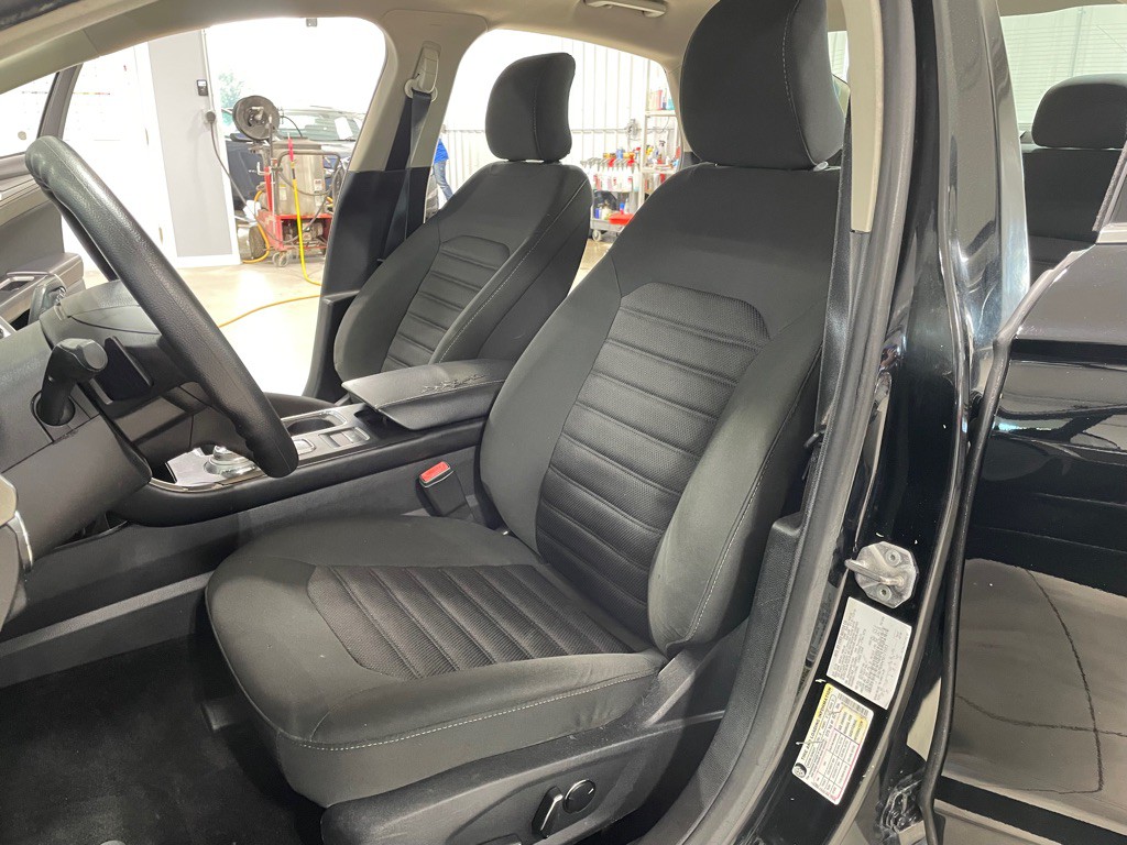 2017 Ford Fusion Image 9