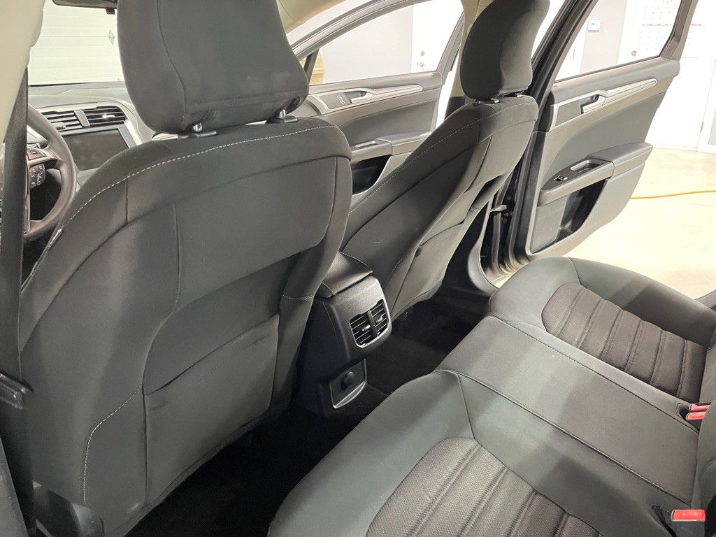 2017 Ford Fusion Image 14