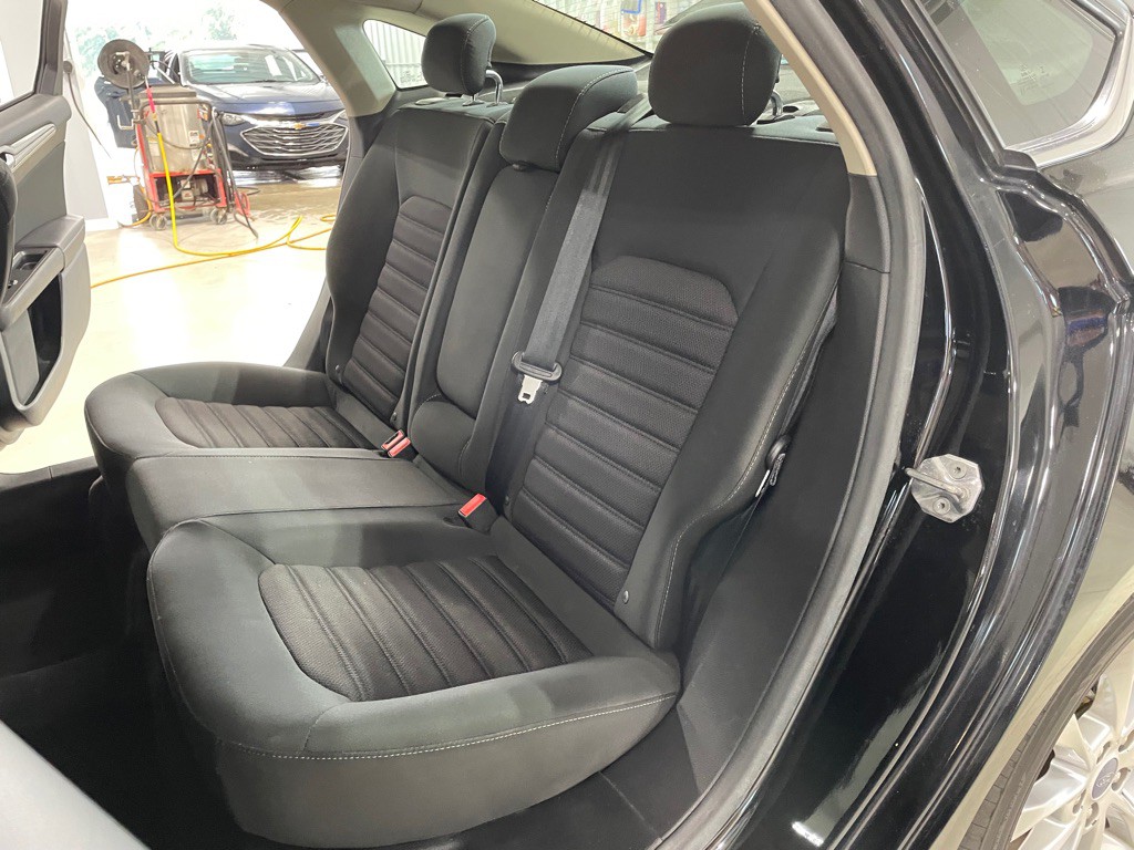 2017 Ford Fusion Image 15