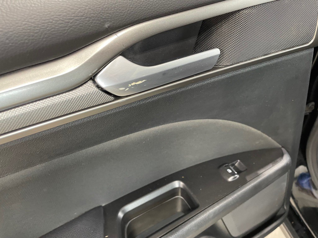 2017 Ford Fusion Image 16