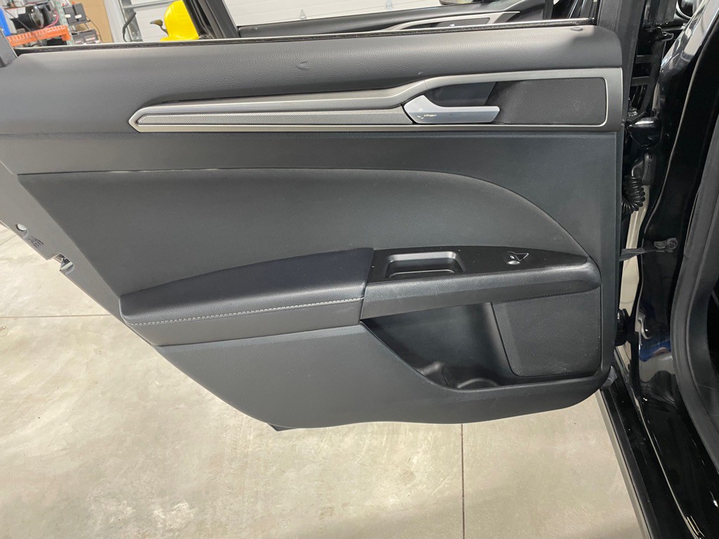 2017 Ford Fusion Image 17