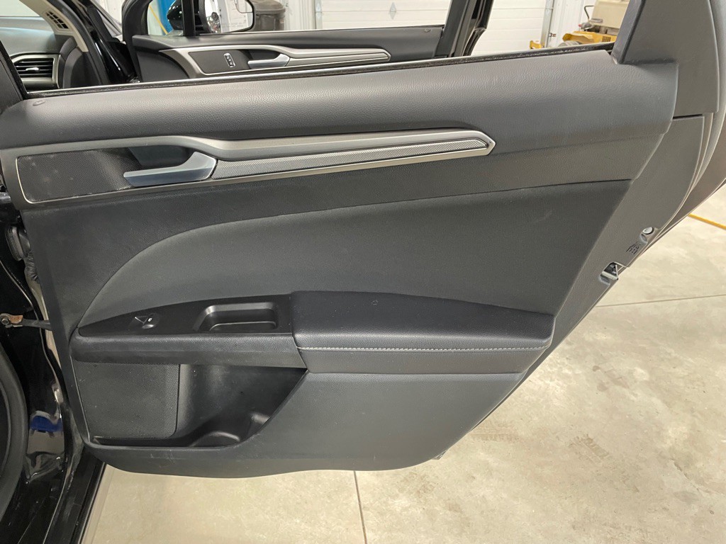 2017 Ford Fusion Image 21