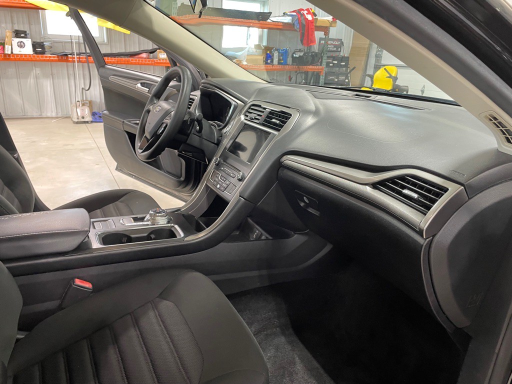 2017 Ford Fusion Image 22