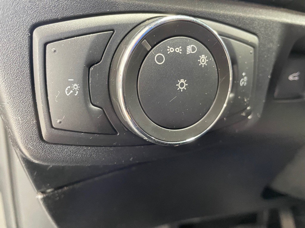 2017 Ford Fusion Image 28