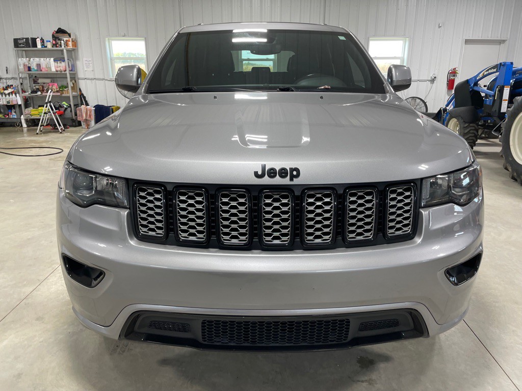 2019 Jeep Grand Cherokee Image 2